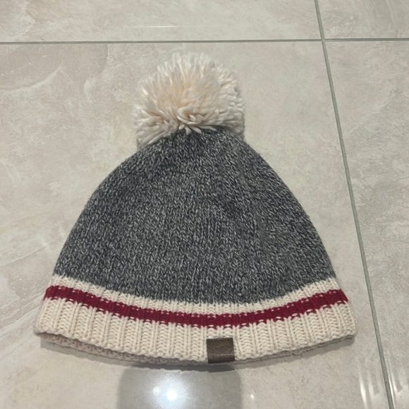 Roots Touque - Picture 1 of 2